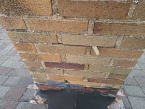 Example of a chimney with a potential water leak